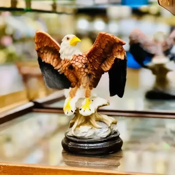 Miniature Falcon Sculpture In Pakistan